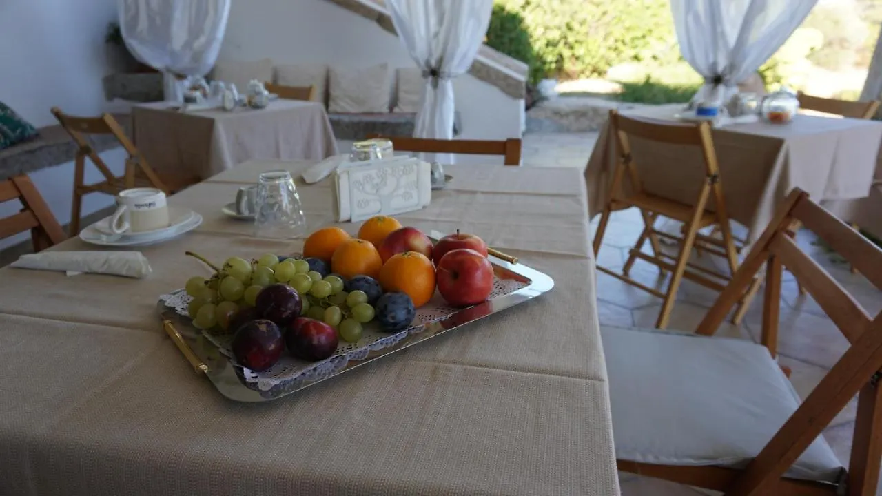 Bed and Breakfast Li Petri Manni Olbia 0*,  Italien
