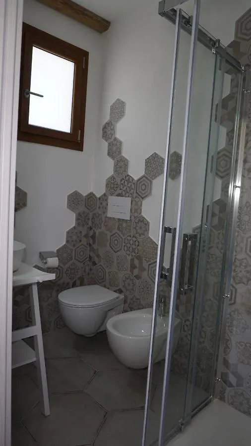 Bed and Breakfast Li Petri Manni Olbia 0*,  Italien