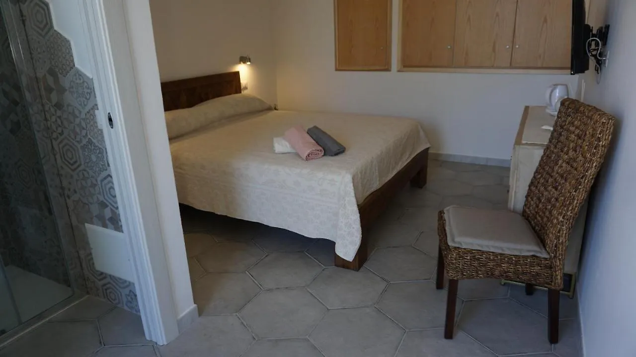 Frühstückspension Bed and Breakfast Li Petri Manni Olbia